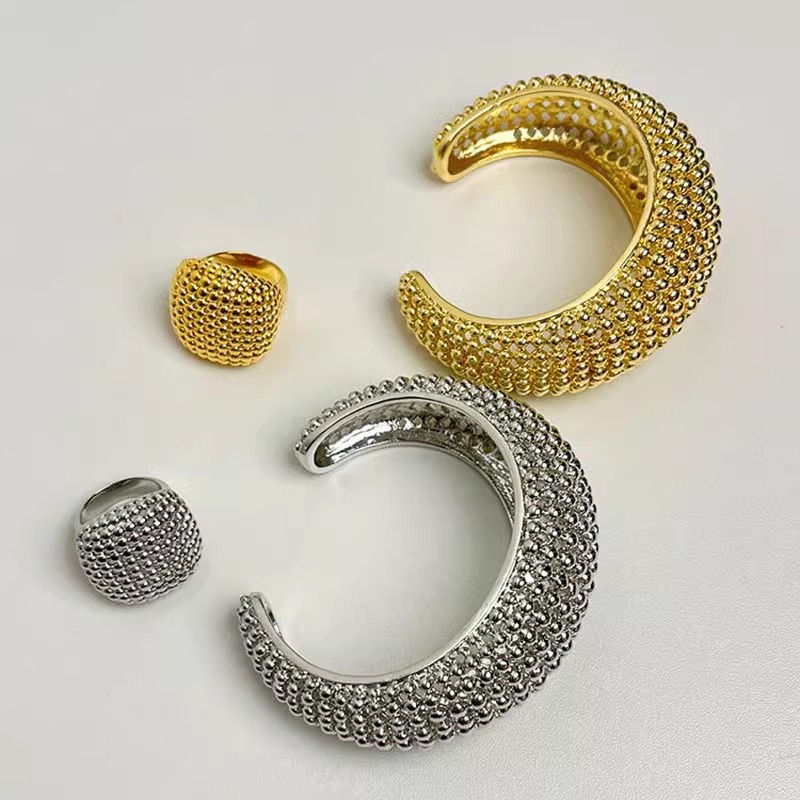 Luxury Bead Texture Open Cuff  - Minimalist Ring Stackable recension och pris
